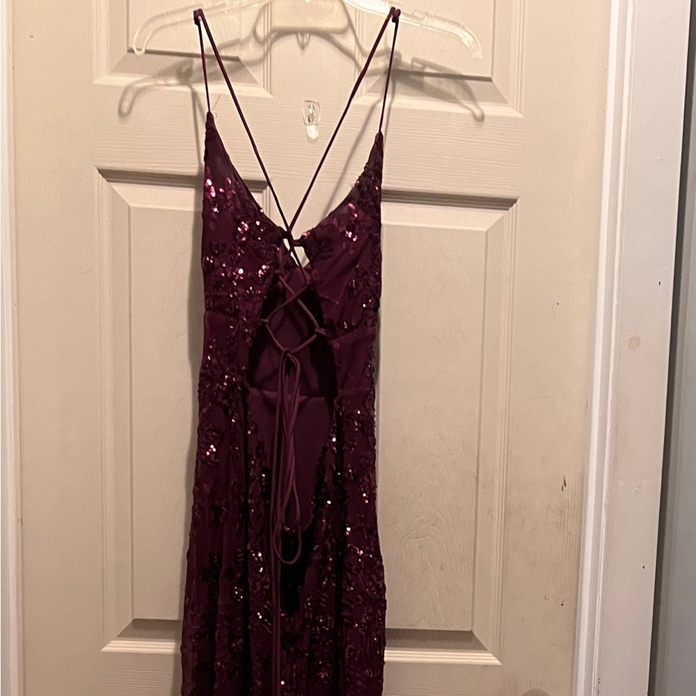 Eggplant Windsor Lace-Up  Sequin Mesh Formal Dress Slim Fit Silhouette